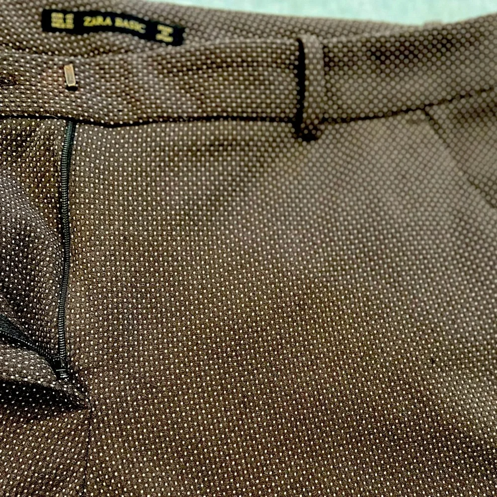 Zara women’s trousers Brown with tiny‎ cream dots size 10